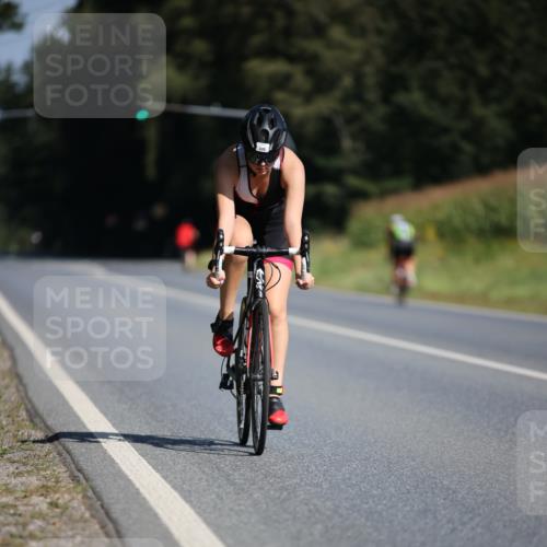 01.09.2024 - 17. Tribühne Triathlon H.Heesch http://msf.ph/oto/6942236 01.09.2024 11:19:04 Radfahren 328, 335 meine-sportfotos.de