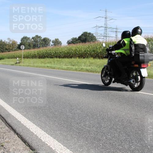 01.09.2024 - 17. Tribühne Triathlon H.Heesch http://msf.ph/oto/6942244 01.09.2024 11:05:03 Radfahren 313 meine-sportfotos.de