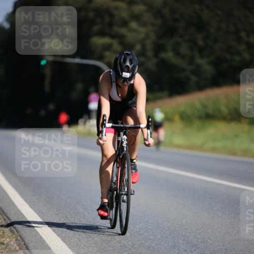 01.09.2024 - 17. Tribühne Triathlon H.Heesch http://msf.ph/oto/6942245 01.09.2024 11:19:04 Radfahren 328, 335 meine-sportfotos.de