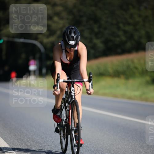 01.09.2024 - 17. Tribühne Triathlon H.Heesch http://msf.ph/oto/6942252 01.09.2024 11:19:05 Radfahren 328, 335 meine-sportfotos.de