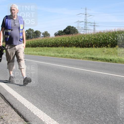01.09.2024 - 17. Tribühne Triathlon H.Heesch http://msf.ph/oto/6942253 01.09.2024 11:05:26 Radfahren 399, 412 meine-sportfotos.de