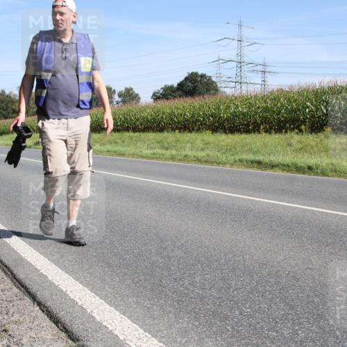 01.09.2024 - 17. Tribühne Triathlon H.Heesch http://msf.ph/oto/6942257 01.09.2024 11:05:27 Radfahren 399, 412 meine-sportfotos.de