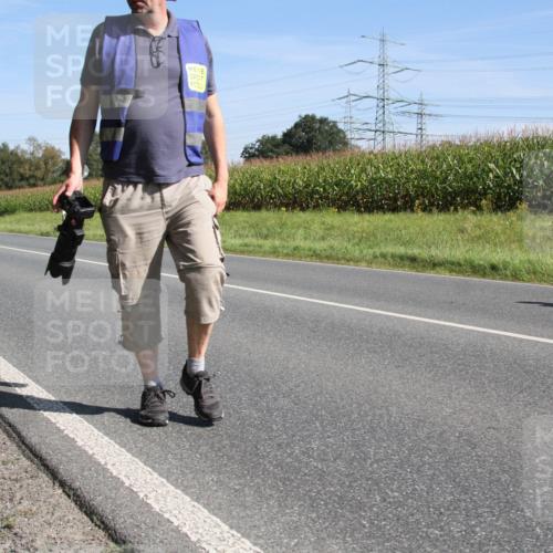 01.09.2024 - 17. Tribühne Triathlon H.Heesch http://msf.ph/oto/6942260 01.09.2024 11:05:27 Radfahren 399, 412 meine-sportfotos.de