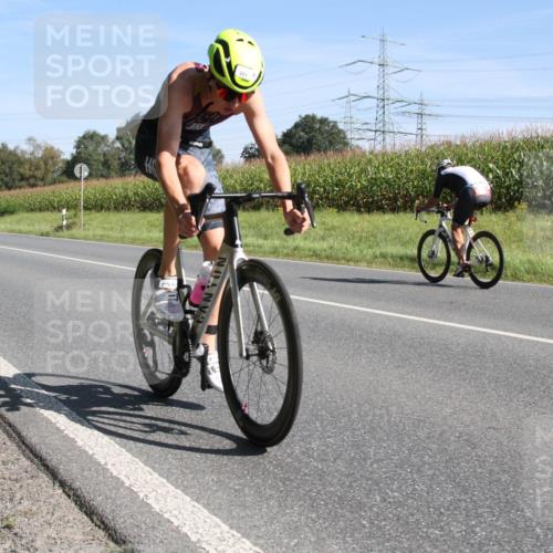 01.09.2024 - 17. Tribühne Triathlon H.Heesch http://msf.ph/oto/6942273 01.09.2024 11:06:06 Radfahren 317, 387, 431 meine-sportfotos.de