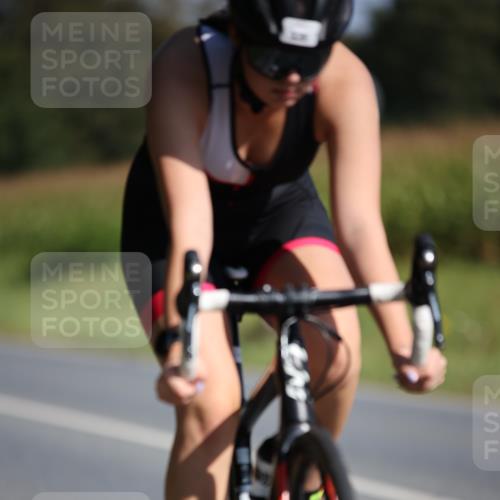 01.09.2024 - 17. Tribühne Triathlon H.Heesch http://msf.ph/oto/6942275 01.09.2024 11:19:06 Radfahren 328, 335 meine-sportfotos.de