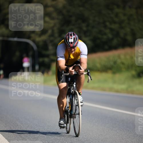 01.09.2024 - 17. Tribühne Triathlon H.Heesch http://msf.ph/oto/6942279 01.09.2024 11:19:17 Radfahren 364, 404, 433 meine-sportfotos.de