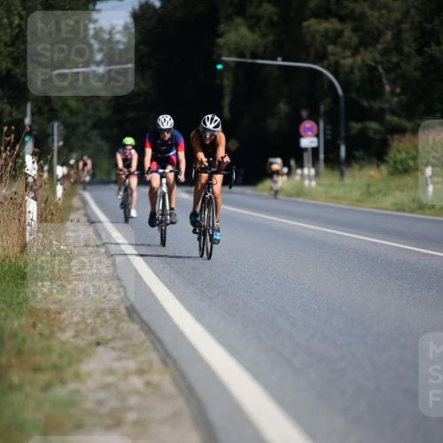 01.09.2024 - 17. Tribühne Triathlon H.Heesch http://msf.ph/oto/6942314 01.09.2024 11:19:25 Radfahren 336, 431, 433, 1479 meine-sportfotos.de