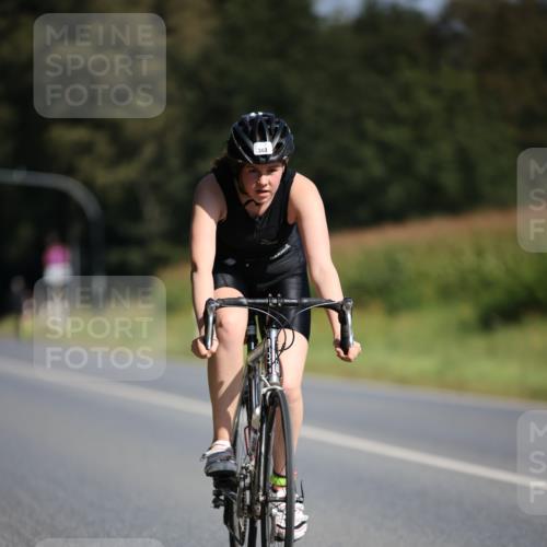 01.09.2024 - 17. Tribühne Triathlon H.Heesch http://msf.ph/oto/6942370 01.09.2024 11:19:42 Radfahren 313, 363 meine-sportfotos.de