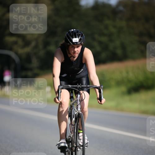 01.09.2024 - 17. Tribühne Triathlon H.Heesch http://msf.ph/oto/6942373 01.09.2024 11:19:42 Radfahren 313, 363 meine-sportfotos.de