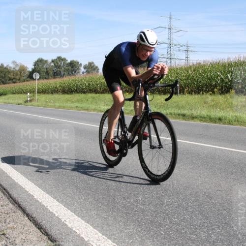 01.09.2024 - 17. Tribühne Triathlon H.Heesch http://msf.ph/oto/6942412 01.09.2024 11:09:51 Radfahren 310, 396 meine-sportfotos.de