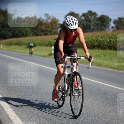 01.09.2024 - 17. Tribühne Triathlon H.Heesch http://msf.ph/oto/6942413 01.09.2024 11:21:18 Radfahren 369, 376, 411 meine-sportfotos.de