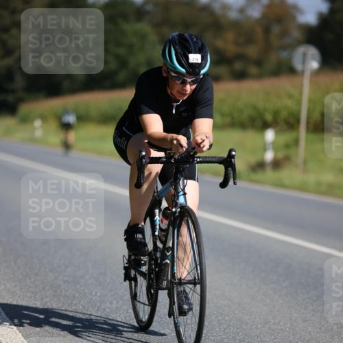 01.09.2024 - 17. Tribühne Triathlon H.Heesch http://msf.ph/oto/6942422 01.09.2024 11:21:20 Radfahren 366, 369, 376, 383, 399, 411, 442 meine-sportfotos.de