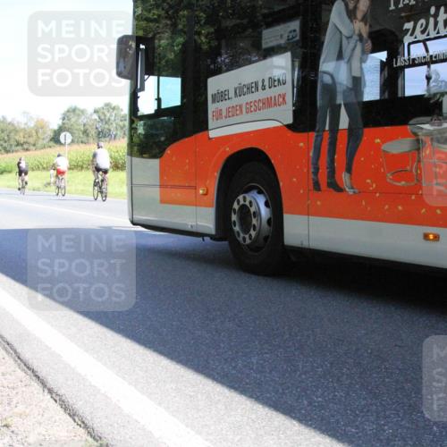 01.09.2024 - 17. Tribühne Triathlon H.Heesch http://msf.ph/oto/6942447 01.09.2024 11:10:50 Radfahren 333, 388, 403, 421, 429 meine-sportfotos.de