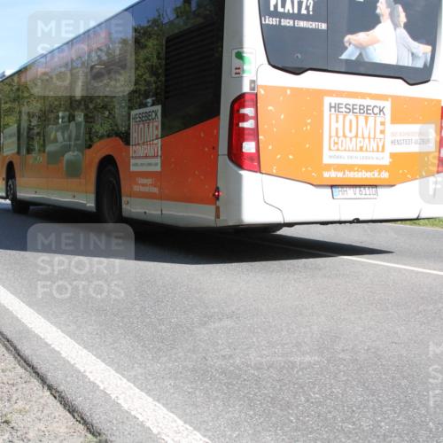 01.09.2024 - 17. Tribühne Triathlon H.Heesch http://msf.ph/oto/6942453 01.09.2024 11:10:52 Radfahren 324, 388, 403 meine-sportfotos.de