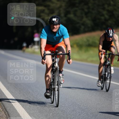 01.09.2024 - 17. Tribühne Triathlon H.Heesch http://msf.ph/oto/6942471 01.09.2024 11:21:29 Radfahren 366, 383, 386, 399, 442 meine-sportfotos.de