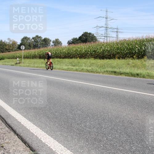 01.09.2024 - 17. Tribühne Triathlon H.Heesch http://msf.ph/oto/6942489 01.09.2024 11:11:23 Radfahren 384, 436 meine-sportfotos.de