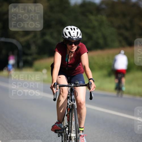 01.09.2024 - 17. Tribühne Triathlon H.Heesch http://msf.ph/oto/6942494 01.09.2024 11:21:53 Radfahren 308, 309, 361, 385, 413, 420, 428 meine-sportfotos.de