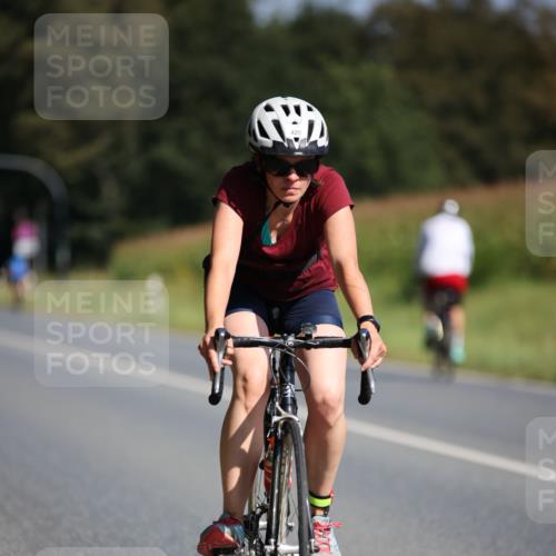 01.09.2024 - 17. Tribühne Triathlon H.Heesch http://msf.ph/oto/6942498 01.09.2024 11:21:53 Radfahren 308, 309, 361, 385, 413, 420, 428 meine-sportfotos.de