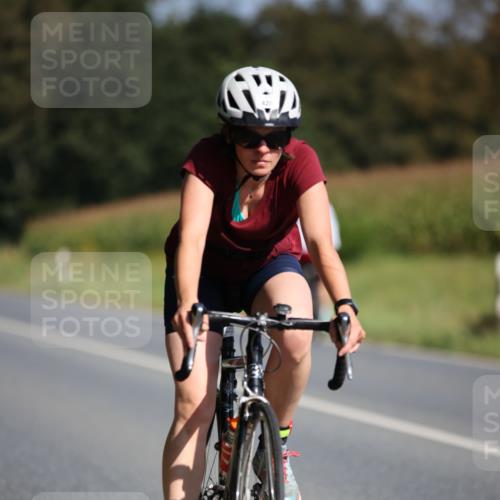01.09.2024 - 17. Tribühne Triathlon H.Heesch http://msf.ph/oto/6942504 01.09.2024 11:21:53 Radfahren 308, 309, 361, 385, 413, 420, 428 meine-sportfotos.de