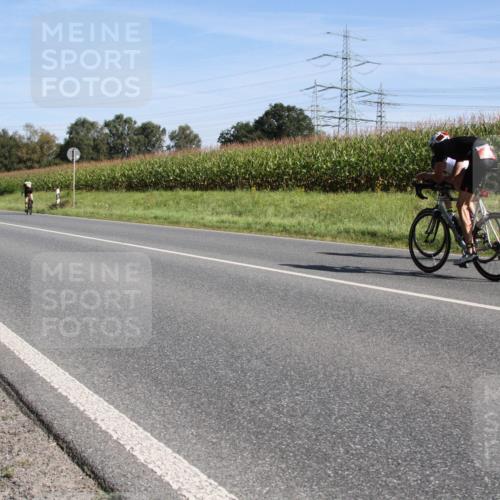 01.09.2024 - 17. Tribühne Triathlon H.Heesch http://msf.ph/oto/6942535 01.09.2024 11:12:41 Radfahren 323, 327, 331, 397 meine-sportfotos.de