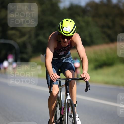 01.09.2024 - 17. Tribühne Triathlon H.Heesch http://msf.ph/oto/6942552 01.09.2024 11:22:06 Radfahren 317, 355, 384, 394, 426, 436, 454 meine-sportfotos.de