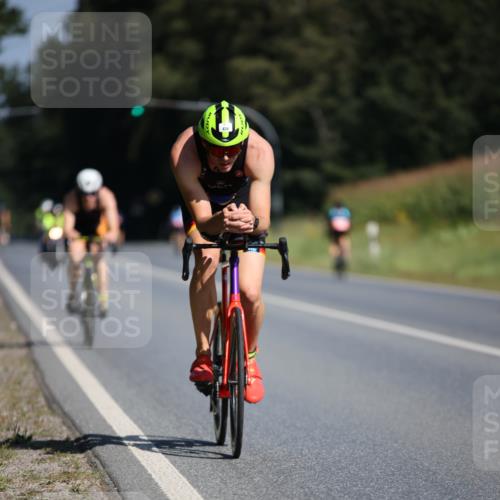 01.09.2024 - 17. Tribühne Triathlon H.Heesch http://msf.ph/oto/6942568 01.09.2024 11:22:10 Radfahren 355, 384, 394, 426, 436, 454 meine-sportfotos.de