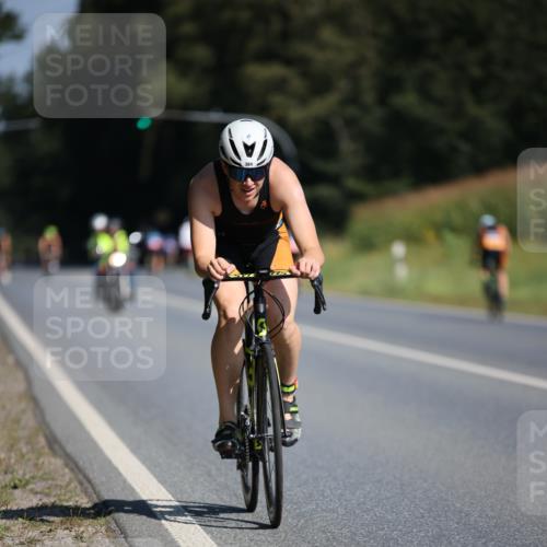 01.09.2024 - 17. Tribühne Triathlon H.Heesch http://msf.ph/oto/6942593 01.09.2024 11:22:11 Radfahren 355, 384, 394, 426, 430, 436, 454 meine-sportfotos.de