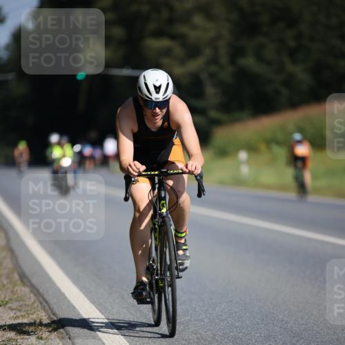 01.09.2024 - 17. Tribühne Triathlon H.Heesch http://msf.ph/oto/6942598 01.09.2024 11:22:11 Radfahren 355, 384, 394, 426, 430, 436, 454 meine-sportfotos.de