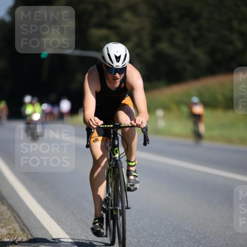 01.09.2024 - 17. Tribühne Triathlon H.Heesch http://msf.ph/oto/6942605 01.09.2024 11:22:12 Radfahren 355, 384, 394, 426, 430, 436, 454 meine-sportfotos.de