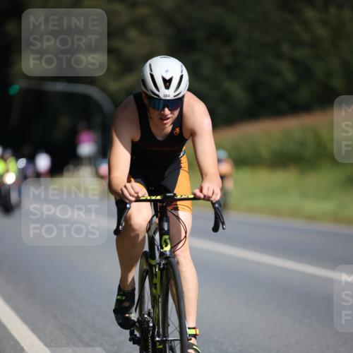 01.09.2024 - 17. Tribühne Triathlon H.Heesch http://msf.ph/oto/6942612 01.09.2024 11:22:12 Radfahren 355, 384, 394, 426, 430, 436, 454 meine-sportfotos.de