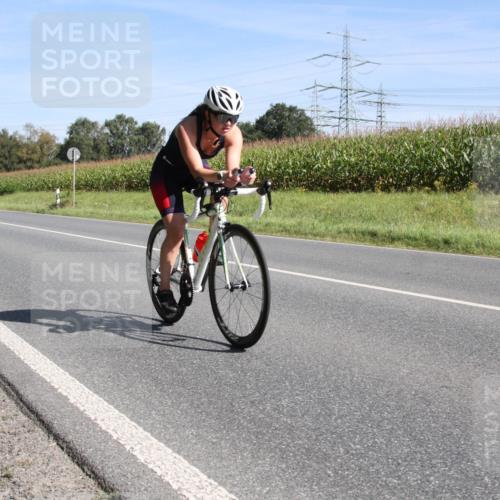 01.09.2024 - 17. Tribühne Triathlon H.Heesch http://msf.ph/oto/6942616 01.09.2024 11:15:34 Radfahren 337, 348 meine-sportfotos.de