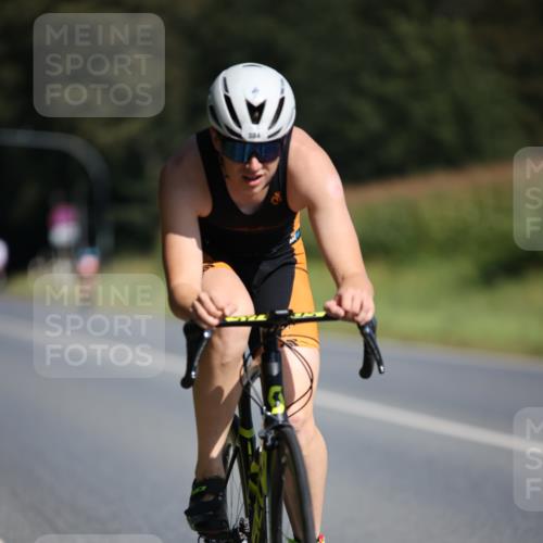 01.09.2024 - 17. Tribühne Triathlon H.Heesch http://msf.ph/oto/6942617 01.09.2024 11:22:12 Radfahren 355, 384, 394, 426, 430, 436, 454 meine-sportfotos.de
