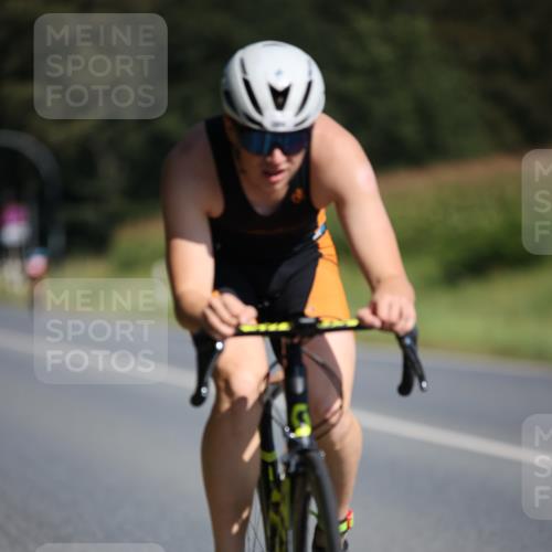 01.09.2024 - 17. Tribühne Triathlon H.Heesch http://msf.ph/oto/6942620 01.09.2024 11:22:12 Radfahren 355, 384, 394, 426, 430, 436, 454 meine-sportfotos.de