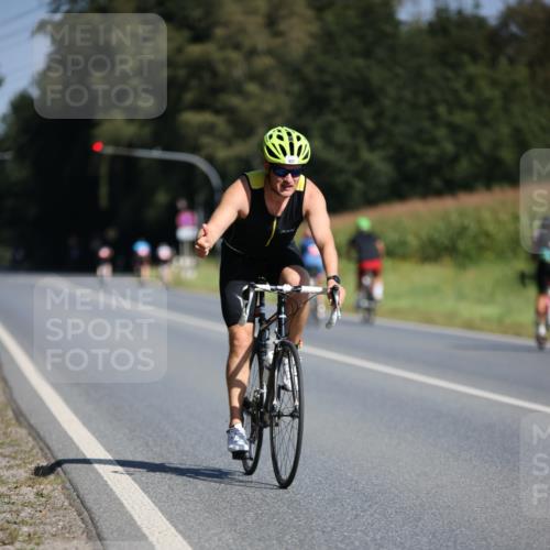 01.09.2024 - 17. Tribühne Triathlon H.Heesch http://msf.ph/oto/6942650 01.09.2024 11:22:28 Radfahren 60, 409, 427 meine-sportfotos.de