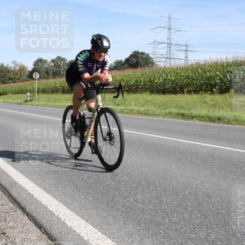 01.09.2024 - 17. Tribühne Triathlon H.Heesch http://msf.ph/oto/6942655 01.09.2024 11:16:56 Radfahren 308, 385, 394, 428 meine-sportfotos.de