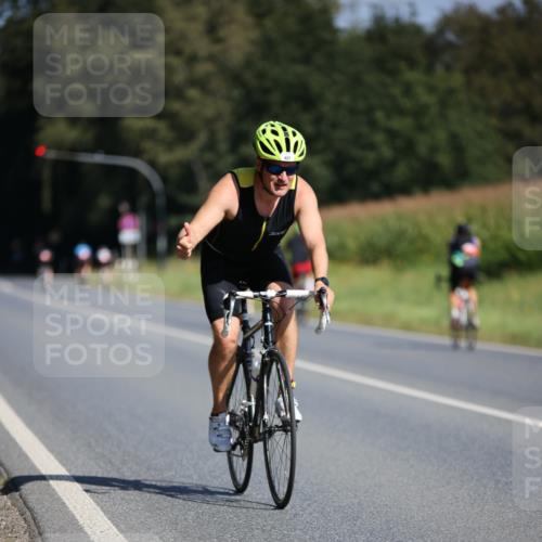 01.09.2024 - 17. Tribühne Triathlon H.Heesch http://msf.ph/oto/6942656 01.09.2024 11:22:28 Radfahren 60, 409, 427 meine-sportfotos.de