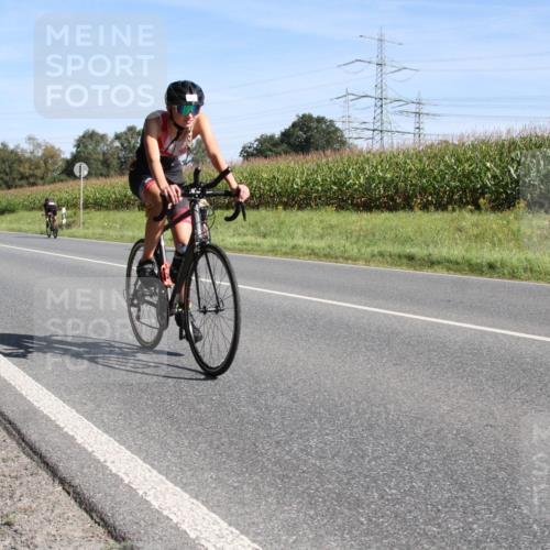 01.09.2024 - 17. Tribühne Triathlon H.Heesch http://msf.ph/oto/6942683 01.09.2024 11:17:15 Radfahren 314, 318, 319, 374, 379, 409, 426 meine-sportfotos.de