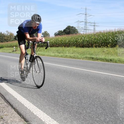 01.09.2024 - 17. Tribühne Triathlon H.Heesch http://msf.ph/oto/6942692 01.09.2024 11:17:22 Radfahren 382 meine-sportfotos.de