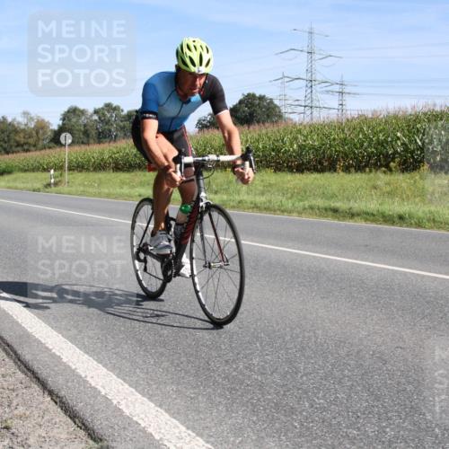 01.09.2024 - 17. Tribühne Triathlon H.Heesch http://msf.ph/oto/6942695 01.09.2024 11:17:40 Radfahren 341, 395, 402, 440 meine-sportfotos.de