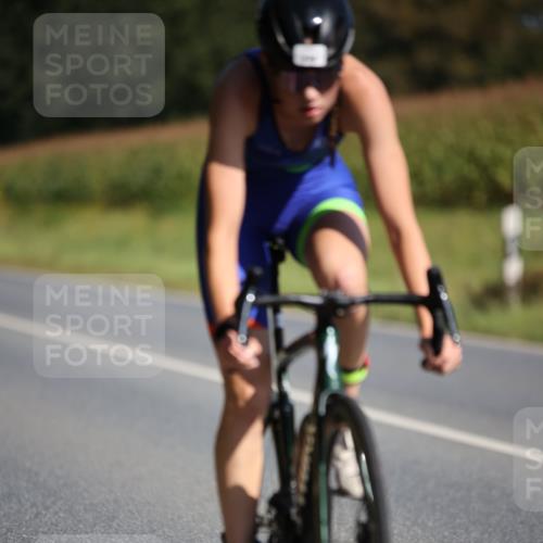 01.09.2024 - 17. Tribühne Triathlon H.Heesch http://msf.ph/oto/6942717 01.09.2024 11:24:46 Radfahren 323, 370, 391, 431, 437, 545 meine-sportfotos.de