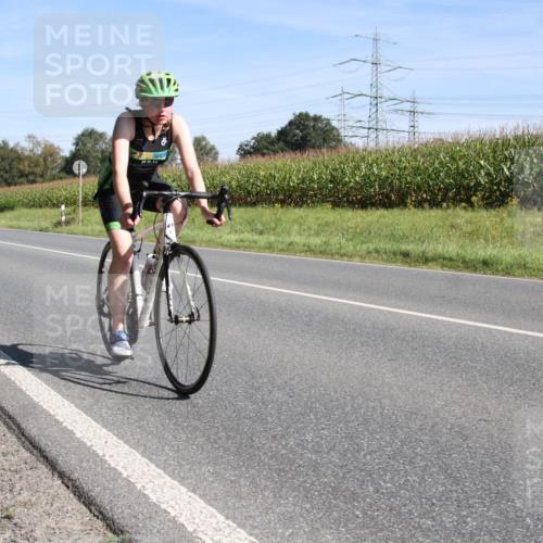 01.09.2024 - 17. Tribühne Triathlon H.Heesch http://msf.ph/oto/6942737 01.09.2024 11:18:23 Radfahren 339 meine-sportfotos.de