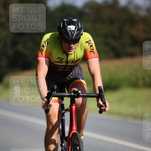 01.09.2024 - 17. Tribühne Triathlon H.Heesch http://msf.ph/oto/6942738 01.09.2024 11:24:47 Radfahren 323, 370, 391, 416, 437, 545 meine-sportfotos.de