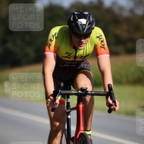 01.09.2024 - 17. Tribühne Triathlon H.Heesch http://msf.ph/oto/6942741 01.09.2024 11:24:47 Radfahren 323, 370, 391, 416, 437, 545 meine-sportfotos.de