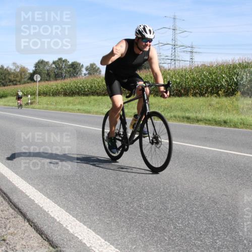 01.09.2024 - 17. Tribühne Triathlon H.Heesch http://msf.ph/oto/6942761 01.09.2024 11:18:59 Radfahren 340, 390 meine-sportfotos.de