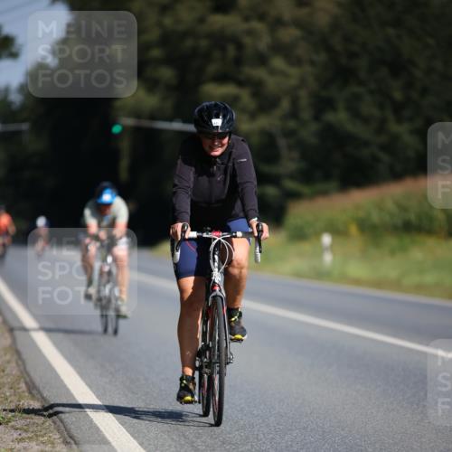 01.09.2024 - 17. Tribühne Triathlon H.Heesch http://msf.ph/oto/6942791 01.09.2024 11:24:55 Radfahren 400, 416, 470 meine-sportfotos.de