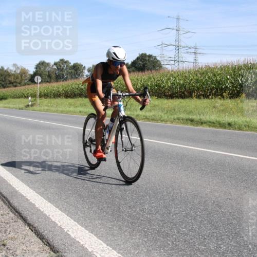 01.09.2024 - 17. Tribühne Triathlon H.Heesch http://msf.ph/oto/6942792 01.09.2024 11:19:49 Radfahren 313 meine-sportfotos.de