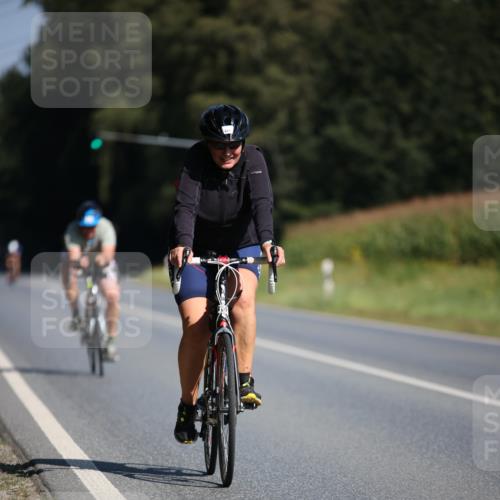 01.09.2024 - 17. Tribühne Triathlon H.Heesch http://msf.ph/oto/6942796 01.09.2024 11:24:55 Radfahren 400, 416, 470 meine-sportfotos.de