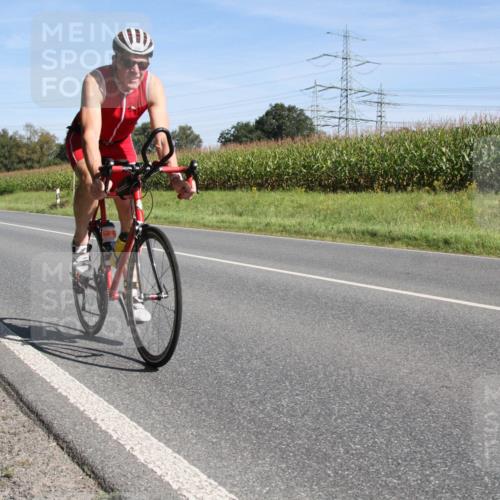 01.09.2024 - 17. Tribühne Triathlon H.Heesch http://msf.ph/oto/6942801 01.09.2024 11:20:49 Radfahren 348, 378, 542 meine-sportfotos.de