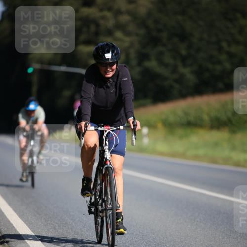 01.09.2024 - 17. Tribühne Triathlon H.Heesch http://msf.ph/oto/6942802 01.09.2024 11:24:56 Radfahren 396, 400, 416, 470 meine-sportfotos.de