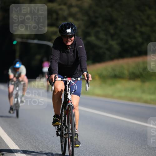 01.09.2024 - 17. Tribühne Triathlon H.Heesch http://msf.ph/oto/6942805 01.09.2024 11:24:56 Radfahren 396, 400, 416, 470 meine-sportfotos.de